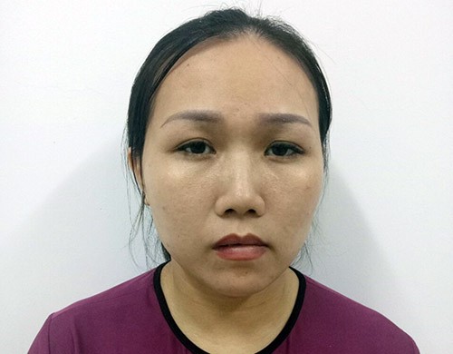 Lừa 6 người đàn ông vào nhà nghỉ, gây mê cướp tài sản Nghi phạm Tuyền tại cơ quan công an