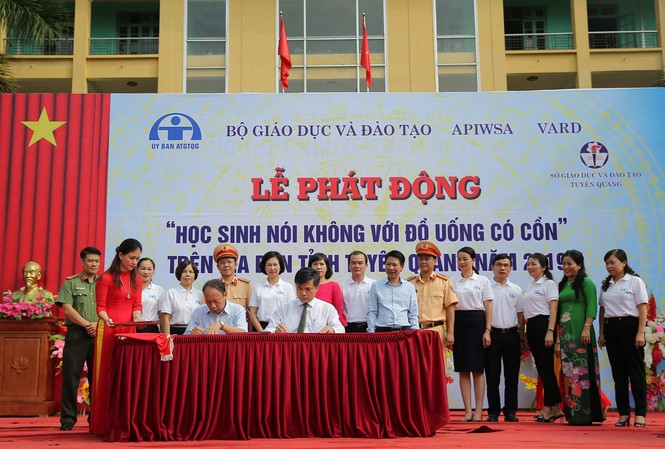 Học sinh nói không với đồ uống có cồn Học sinh nói không với đồ uống có cồn