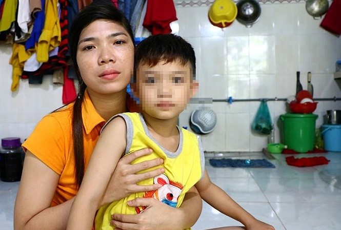 Điểm nhấn giáo dục: Ám ảnh bé trai bị bỏ quên ngay ngày đầu đi học Bé trai bị bỏ quên.