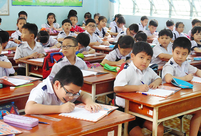 Chuyên gia ‘mách nước’ cho phụ huynh không căng thẳng khi con bước vào lớp 1 Học sinh lớp 1 . Ảnh: internet