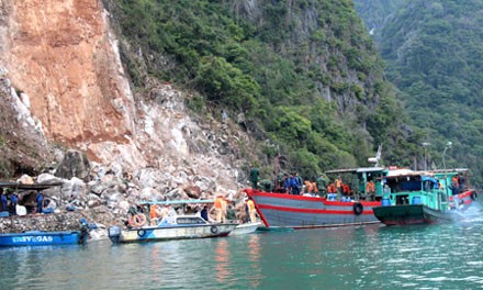 Thủ tướng chỉ đạo tìm kiếm, cứu nạn vụ sạt lở núi và tai nạn lao động Hiện trường vụ sạt lở đá ở Quảng Ninh