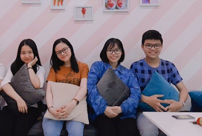 Chuyện về Thủ khoa khối B kỳ thi THPT quốc gia tại Đắk Lắk Lúc căng thẳng, Dũng cùng bạn đi chơi để xả stress