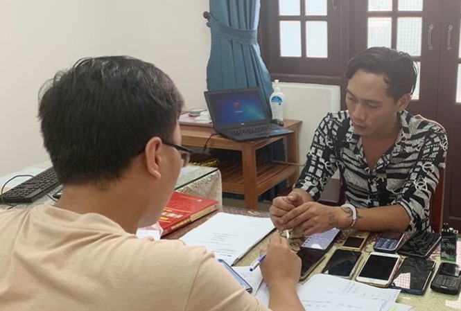 Bắt đối tượng lừa đảo 100 triệu đồng của gia đình người tử nạn tại Rào Trăng 3 Phúc tại cơ quan điều tra