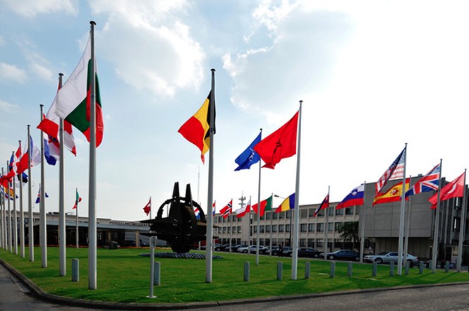 Sau trận pháo kích rung trời: NATO – Ukraine họp bất thường Sau trận pháo kích rung trời: NATO – Ukraine họp bất thường