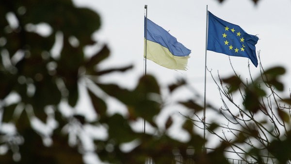 Ukraine trước nguy cơ trở thành ‘hố đen’ của châu Âu Tương lai Ukraine sẽ được quyết định tại cuộc đàm phán giữa quan chức bốn nước Nga, Đức, Pháp và Ukraine, diễn ra hôm nay tại Thủ đô Minsk, Belarus.