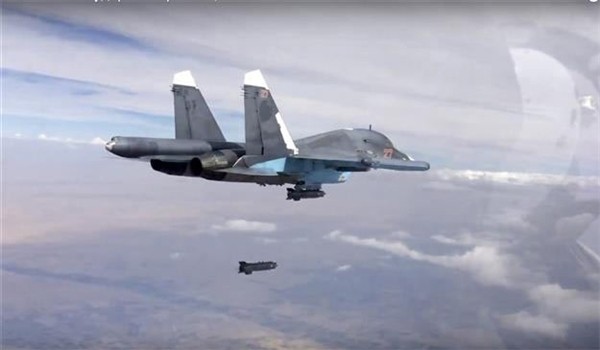 Phương Tây ‘sốc’ trước công nghệ quân sự Nga "Xe tăng bay" Su-34 là một trong những thành quả mới nhất của ngành công nghiệp quốc phòng Nga được sử dụng ở Syria. Ảnh: Bộ Quốc phòng Nga