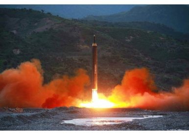 Xuất hiện video Triều Tiên phóng tên lửa Hwasong-12 Xuất hiện video Triều Tiên phóng tên lửa Hwasong-12