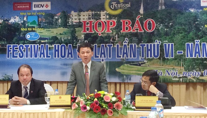 Hấp dẫn như Festival hoa Đà Lạt Lãnh đạo tỉnh Lâm Đồng họp báo Festival hoa Đà Lạt sáng 1/12. Ảnh: T.Q.