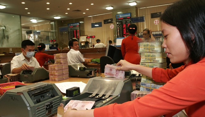 Nợ xấu, mua xong để làm gì? Mới hơn 10% nợ xấu mua về quay trở lại thành tiền thật. Ảnh: Như Ý.