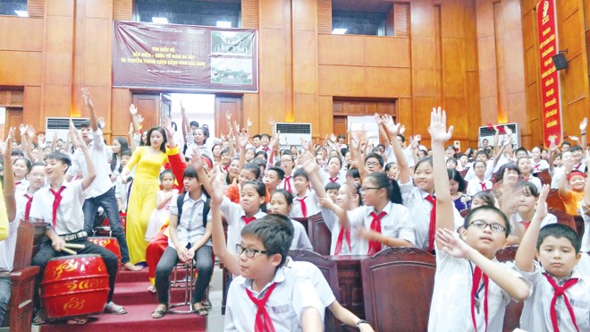 Học Sử thế này vui và dễ nhớ Sôi động cuộc thi “Tìm hiểu về di tích Văn Miếu – Quốc Tử Giám Hà Nội và Truyền thống khoa bảng Bắc Ninh.