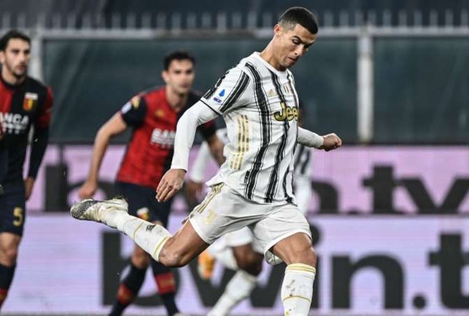 Giúp Juventus ngược dòng, Ronaldo lập siêu kỷ lục của thế kỷ 21