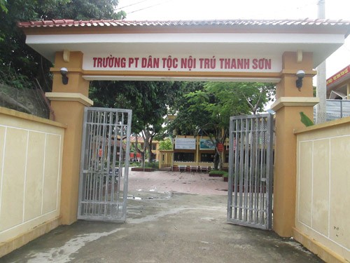 Hiệu trưởng xâm hại học sinh: Phụ huynh cần dạy con cách bảo vệ Ngôi trường có vị Hiệu trưởng bị khởi tố, bắt giam vì tội lạm dụng tình dục học sinh