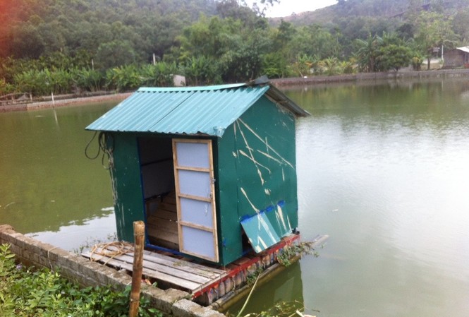 Chui vào lều nổi chơi, 2 học sinh chết đuối thương tâm Chui vào lều nổi chơi, 2 học sinh chết đuối thương tâm