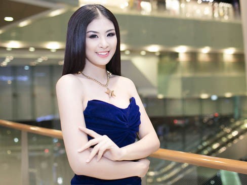 Ngọc Hân tự tin khoe da trắng, suối tóc đen tuyền Ngọc Hân tự tin khoe da trắng, suối tóc đen tuyền