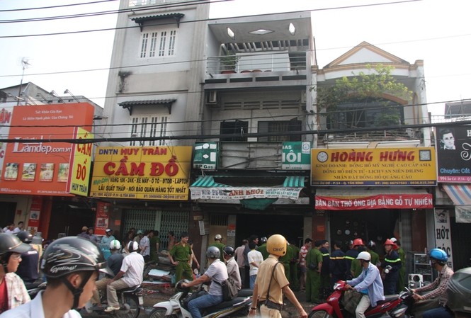 Nổ đại lý gas, 3 người bị vùi lấp Nổ đại lý gas, 3 người bị vùi lấp