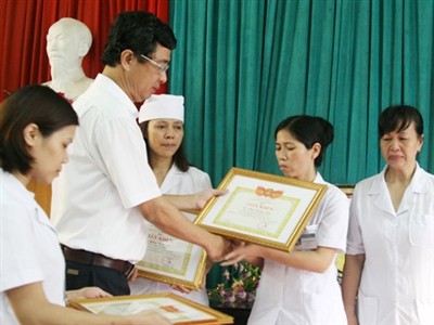 'Không tham nhũng lấy đâu tiền mà chạy chức?' 'Không tham nhũng lấy đâu tiền mà chạy chức?'