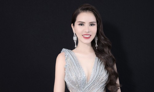 Nhã Lê – Nữ giám đốc vươn lên từ nghèo khó Nhã Lê – Nữ giám đốc vươn lên từ nghèo khó
