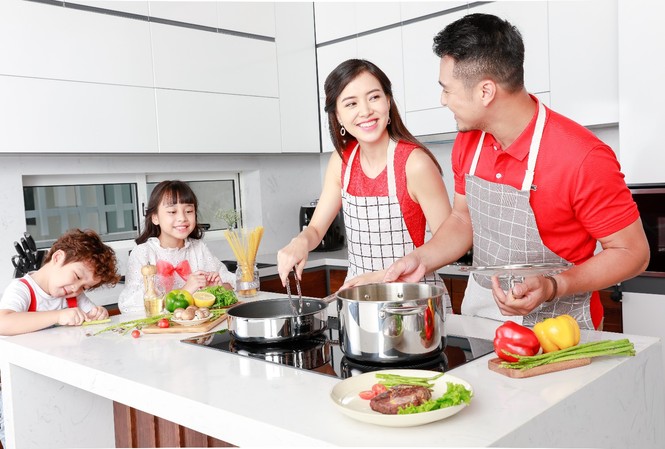 Khám phá bí mật bên trong căn bếp hiện đại của phụ nữ Việt Phụ nữ hiện đại “Giỏi việc nước, đảm việc nhà”