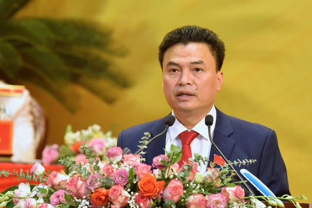 Xây dựng TP Thanh Hóa trở thành đô thị thông minh Ông Trịnh Huy Triều, Chủ tịch UBND TP Thanh Hoá trình bày tham luận tại Đại hội