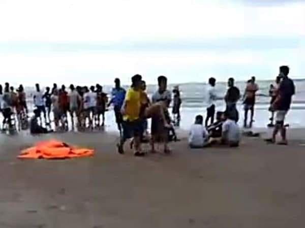 Vụ nhiều người đuối nước ở Bình Thuận: Thương cảm nữ sinh vừa tốt nghiệp ĐH Vụ nhiều người đuối nước ở Bình Thuận: Thương cảm nữ sinh vừa tốt nghiệp ĐH
