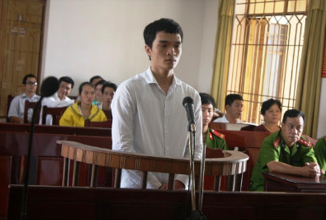 Công an 'dính' tội phạm, giang hồ… Cựu Trung úy công an Trần Hữu Nam trong phiên tòa xử tội trộm cắp tài sản