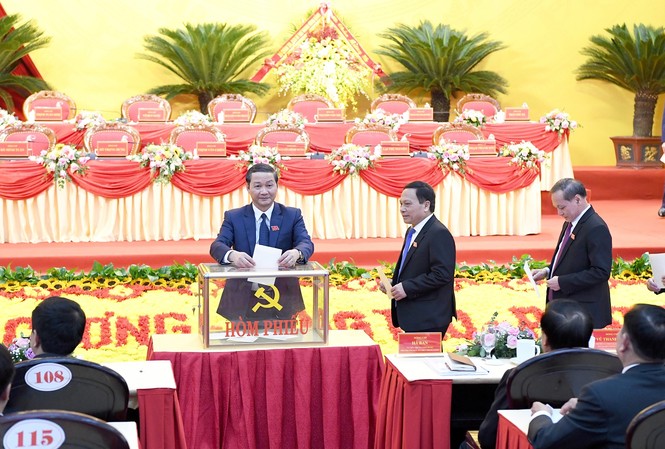 Bí thư và Chủ tịch tỉnh Thanh Hóa không tái cử Ban Chấp hành khóa mới Bí thư và Chủ tịch tỉnh Thanh Hóa không tái cử Ban Chấp hành khóa mới