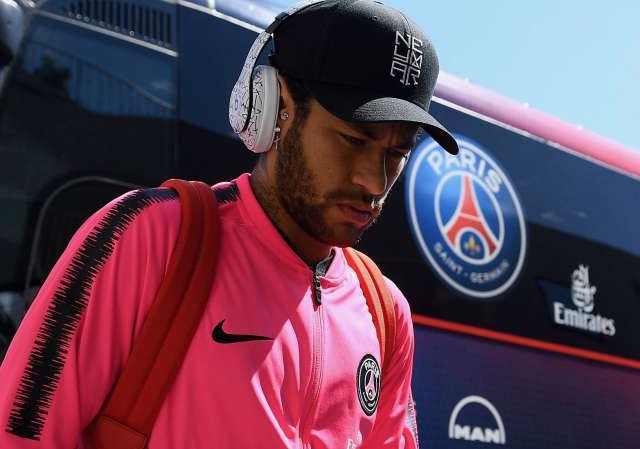 PSG cắt thưởng gần 10 tỷ đồng của Neymar vì chống lệnh Neymar bị phạt vì coi thường lãnh đạo PSG