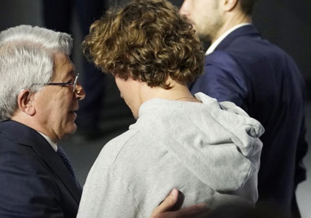 Atletico Madrid đòi Barca phải trả thêm tiền mua Griezmann Atletico Madrid đòi Barcelona phải trả đủ 200 triệu euro
