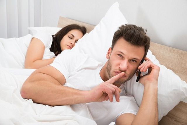 Vợ bận ca đêm, chồng buồn nên 'giải khuây' cùng gái quán bia ôm Ảnh minh họa: Internet