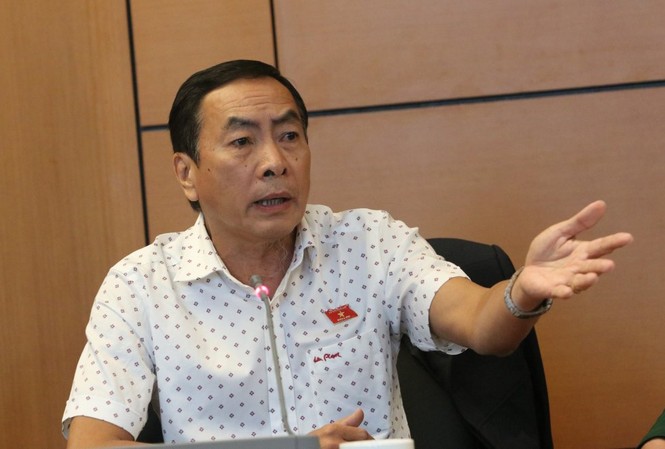 'Tăng tuổi nghỉ hưu, cứ ngồi chềnh ềnh ra đấy, lao động trẻ làm gì có cơ hội' ĐBQH Phạm Văn Hòa (Đồng Tháp) đề nghị cân nhắc với đề xuất tăng tuổi nghỉ hưu