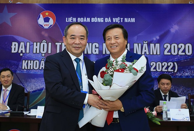 Ông Lê Văn Thành trúng cử Phó Chủ tịch tài chính VFF Ông Lê Văn Thành trúng cử Phó Chủ tịch tài chính VFF