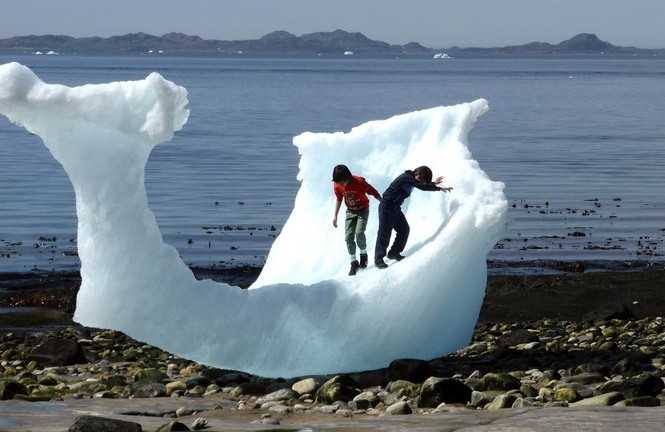 Nhà Trắng khẳng định Tổng thống Trump muốn mua Greenland 'không phải trò đùa' Greenland có 80% diện tích bị bao phủ bởi băng giá. Ảnh: Reuters