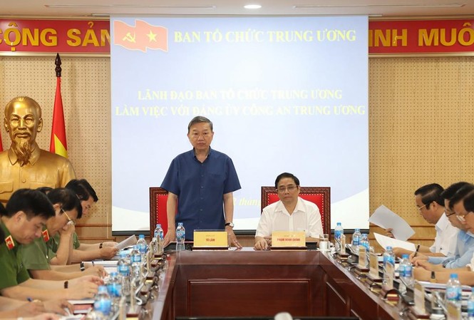 Chuẩn bị tốt nhân sự khóa mới không để lúng túng, bị động Bộ trưởng Tô Lâm phát biểu tại buổi làm việc. Ảnh Bộ Công an