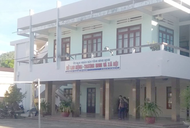 Ba lần được mời kiểm điểm, phó giám đốc sở không đến Sở Lao động-Thương binh và Xã hội Bình Định, nơi ông Ân công tác.