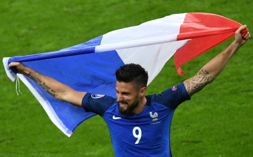 Nhấn chìm Iceland trong 'mưa gôn', Pháp gặp Đức ở bán kết Tiền đạo Giroud lập cú đúp trong trận thắng 5-2 của Pháp sáng nay.