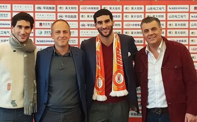 Bình phục chấn thương, cựu sao M.U kịp đấu Hà Nội FC Marouane Fellaini trong ngày ra mắt Shandong Luneng.