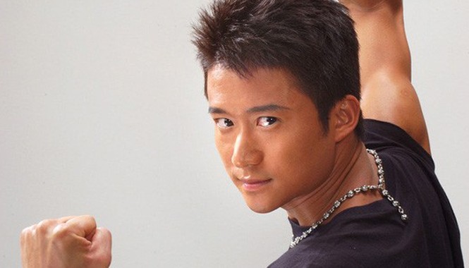 Ngô Kinh - Anh hùng sợ vợ của showbiz Hoa ngữ Ngô Kinh gặp phải nhiều xui rủi trên trường quay.