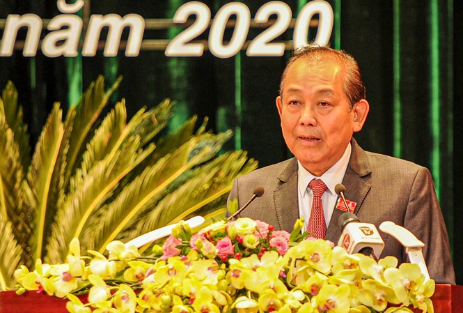 'Cán bộ Đà Nẵng phải tự răn, tự soi, không đi vào vết xe đổ' Phó thủ tướng Trương Hoà Bình phát biểu tại Đại hội Đảng bộ thành phố Đà Nẵng lần thứ XXII.