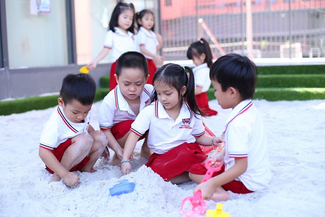 TPHCM chỉ có 22 trường quốc tế, trường có yếu tố nước ngoài Học sinh trường quốc tế Bắc Mỹ (ảnh internet)