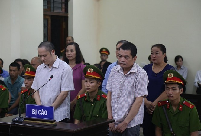 'Lão phật gia' nhờ nâng điểm cho thí sinh ở Hà Giang là ai? Nhóm bị cáo nâng điểm ở Hà Giang hầu tòa ngày 18/9.