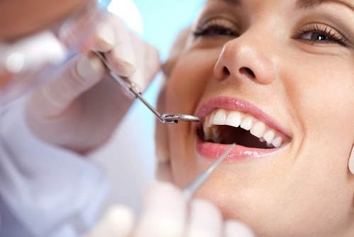 Kỹ thuật mới chữa sâu răng tự lành Kỹ thuật mới giúp răng sâu tự lành và không gây khó chịu cho người bệnh. Ảnh: lavitadental.com