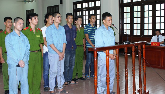 Quét rác gây bụi, Tuấn 'alex' bị đâm thấu tim Các bị cáo tại phiên tòa gây nhiều tranh cãi