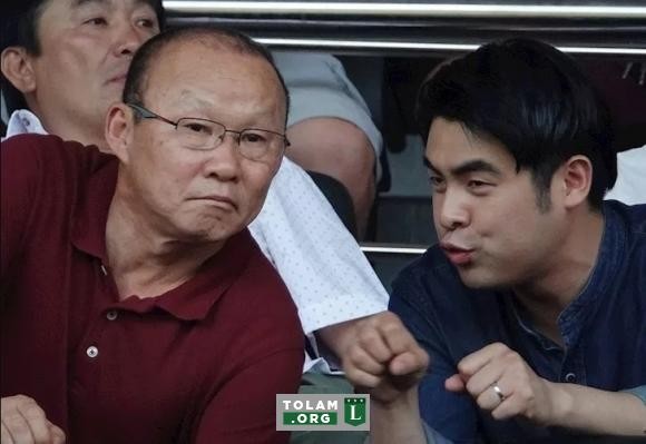 HLV Park Hang Seo và nước cờ cao với VFF HLV Park Hang Seo và người đại diện Lee Dong-jun có lý do để không cần vội vàng đàm phán với VFF.