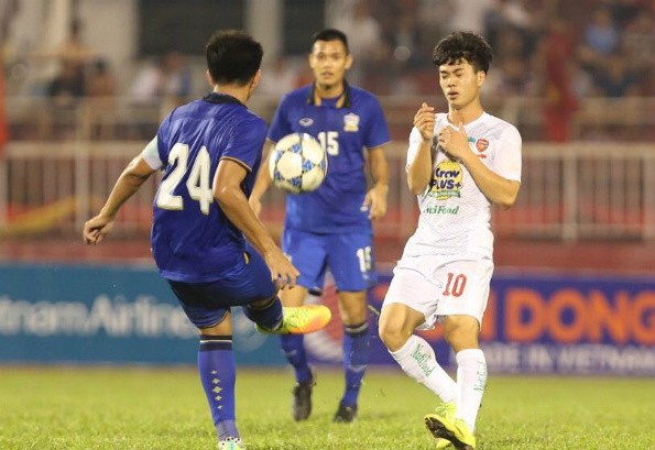 Công Phượng mờ nhạt, U21 HAGL thất thủ trước Thái Lan Công Phượng và các đồng đội ở U21 HAGL bại dưới tay U21 Thái Lan. Ảnh: Vnexpress