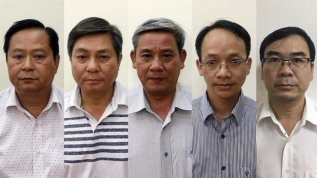 Di lý nguyên Phó Chủ tịch Nguyễn Hữu Tín vào TPHCM để xét xử Cả 5 bị can hiện đã có mặt tại TPHCM để Tòa xét xử vào ngày 26/12 tới.