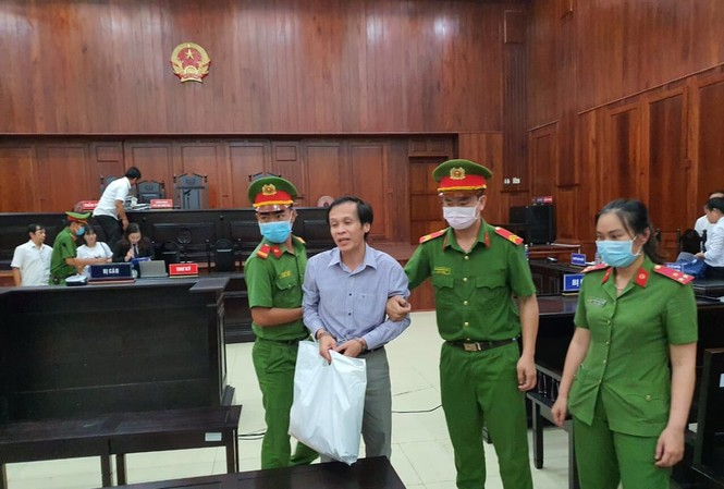 Triệu tập chủ tọa phiên sơ thẩm đến phiên xử cựu luật sư Trần Hữu Kiển Ông Trần Hữu Kiển tại phiên phúc thẩm hôm nay. Ảnh: T.M