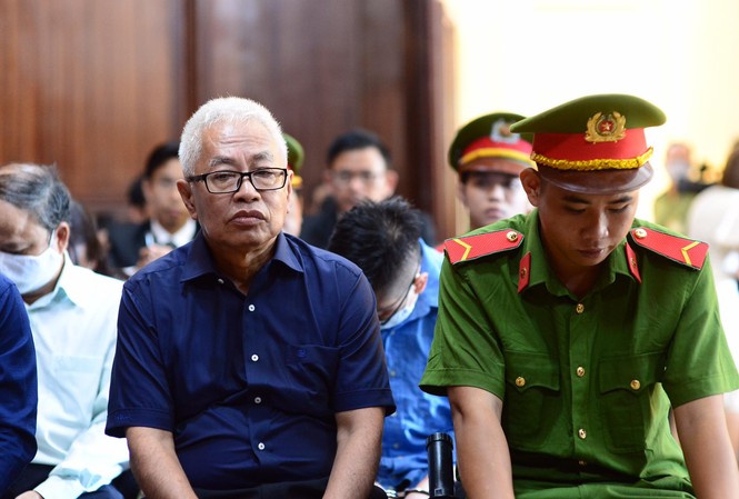 Gây thất thoát gần 9.000 tỷ đồng, cựu CEO DongABank Trần Phương Bình bị tuyên chung thân Cựu Tổng giám đốc DongABank Trần Phương Bình. Ảnh: Tân Châu.