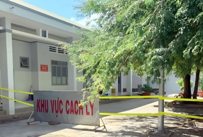 Tây Ninh cách ly hàng chục người tiếp xúc gần ca bệnh 1349 2 nữ sinh ở Tây Ninh F1 với bệnh nhân 1349 hiện đang cách ly.