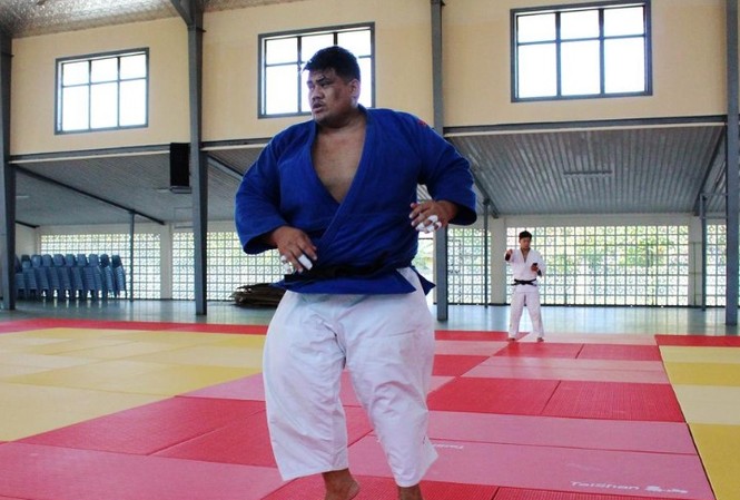 Nhật Bản dùng judo cạnh tranh ảnh hưởng với Trung Quốc Võ sinh Derek Sua đang tập với vị huấn luyện viên judo người Nhật Bản. (Ảnh: Reuters)