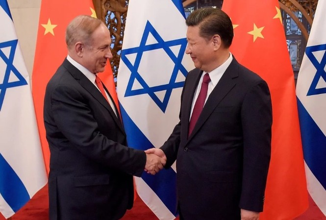 Sắp ký thỏa thuận thương mại với Trung Quốc, Israel dễ làm Mỹ ‘ngứa mắt’ Thủ tướng Israel Benjamin Netanyahu và Chủ tịch Trung Quốc Tập Cận Bình. (Ảnh: Reuters)